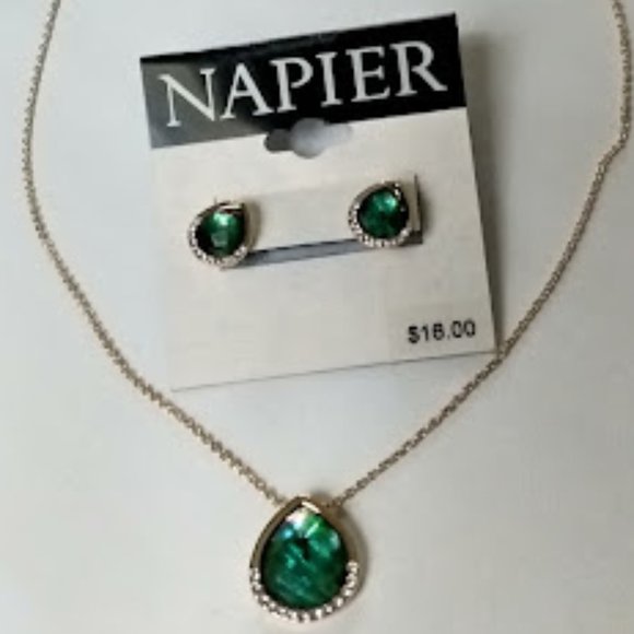 NAPIER Gold Emerald Green + Clear Crystal Pear Shaped Stud Earrings**NEW! - Picture 2 of 3
